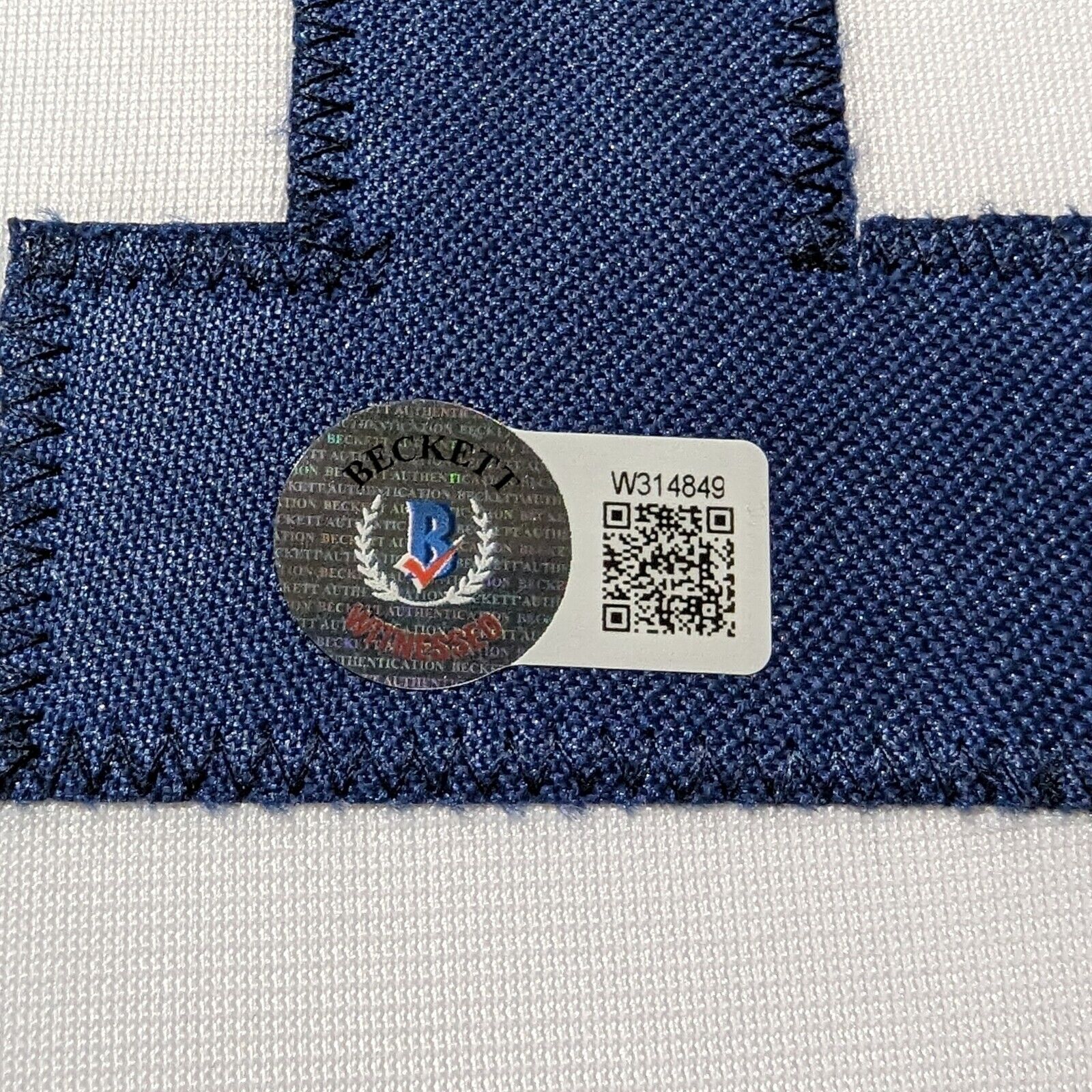 FRAMED DETROIT TIGERS CECIL FIELDER AUTOGRAPHED SIGNED JERSEY BECKETT