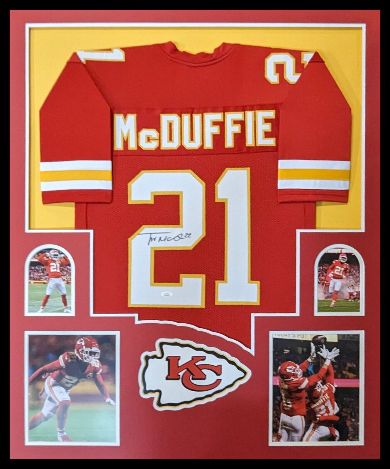 FRAMED KANSAS CITY CHIEFS TRENT MCDUFFIE AUTOGRAPHED SIGNED JERSEY