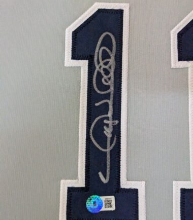 FRAMED-NY-YANKEES-GARY-SHEFFIELD-AUTOGRAPHED-SIGNED-JERSEY-BECKETT-HOLO-166302907213-3